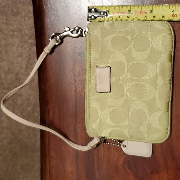 Coach Celery color  wristlet - Picture 6 of 7